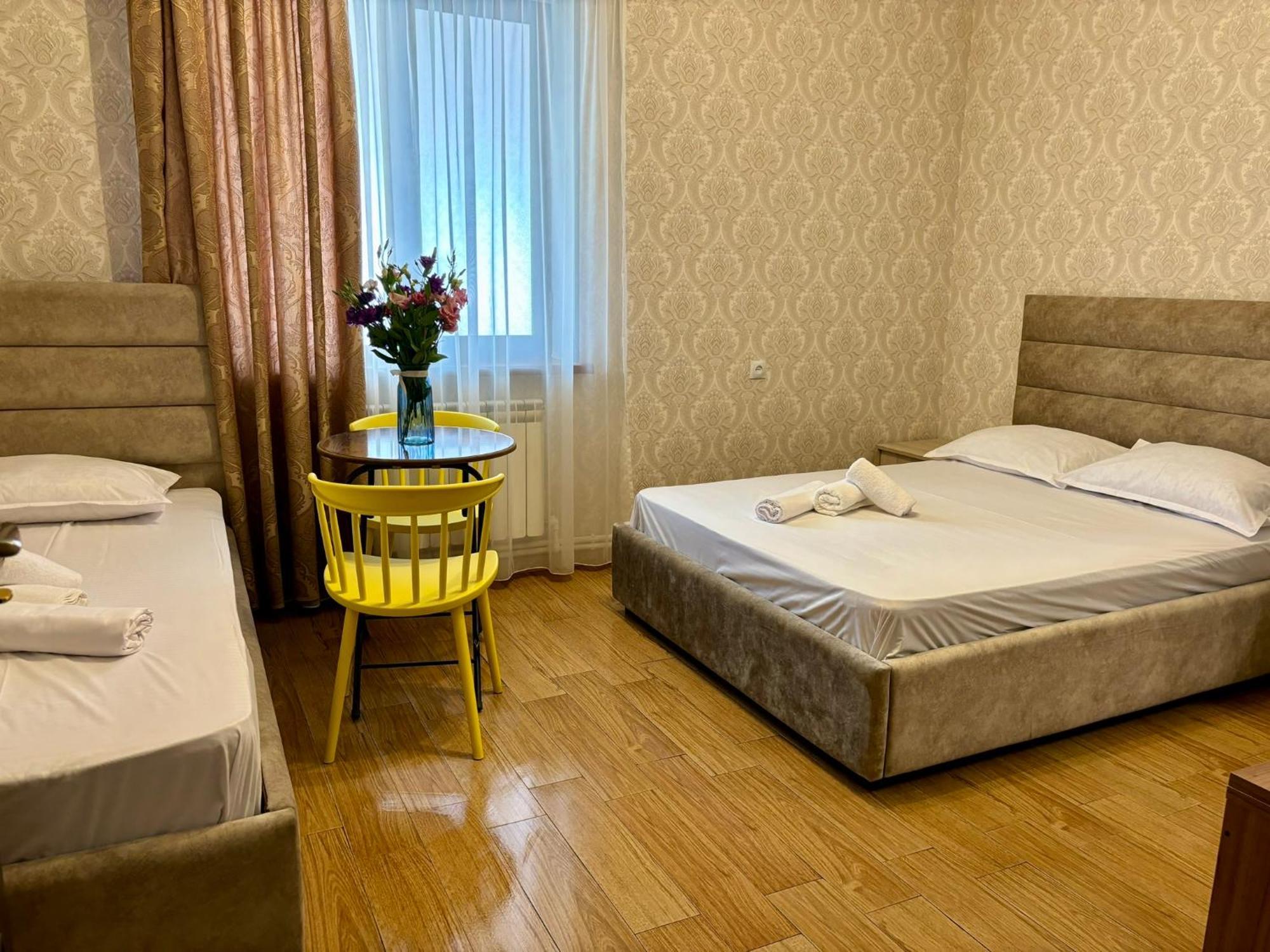 Styopa Hotel Єреван Екстер'єр фото
