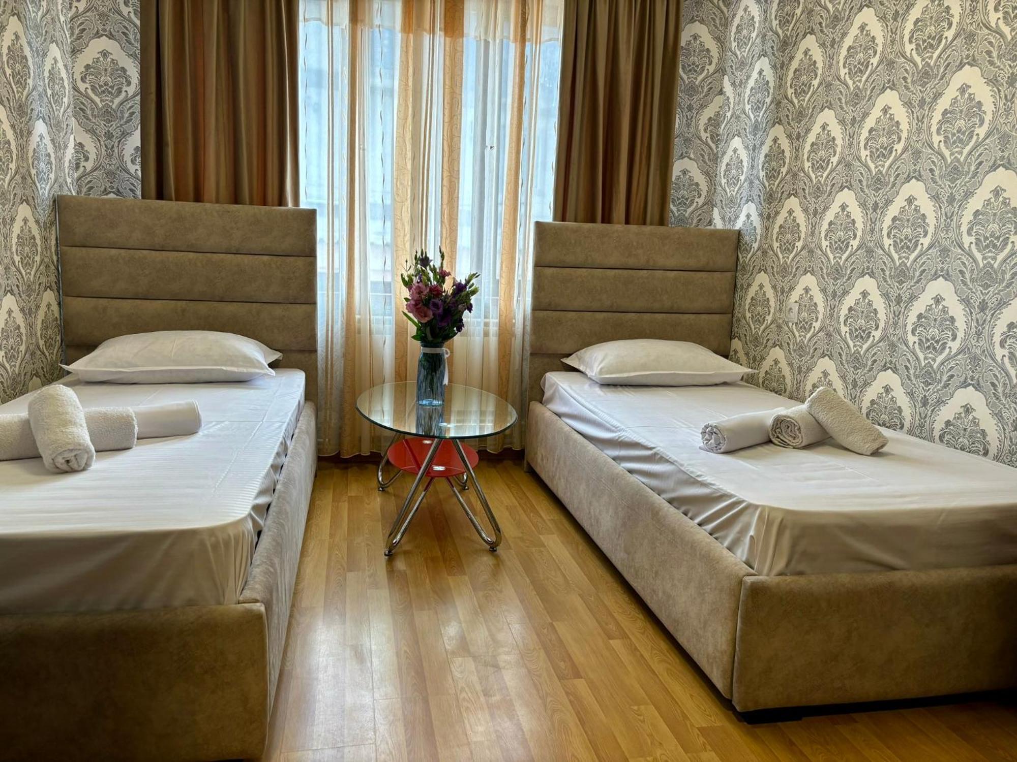 Styopa Hotel Єреван Екстер'єр фото