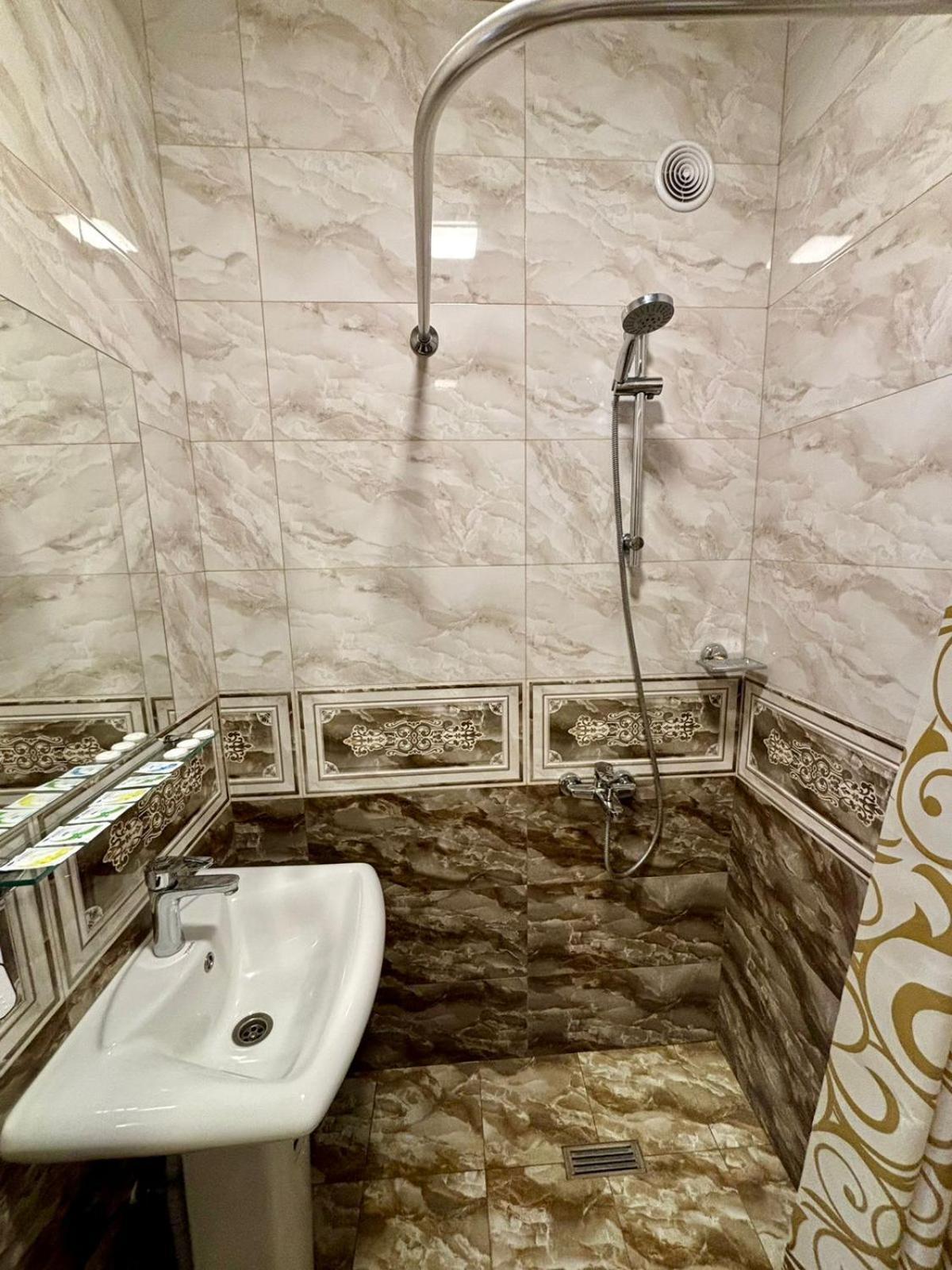 Styopa Hotel Єреван Екстер'єр фото